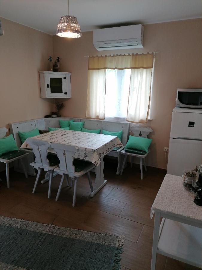 Menta Apartman Mezokovesd Exterior photo