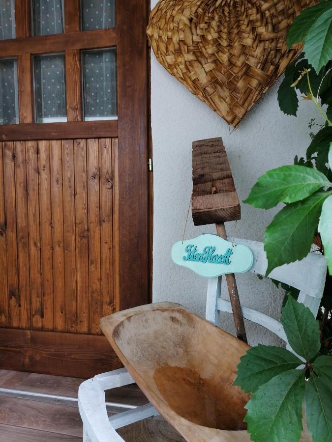 Menta Apartman Mezokovesd Exterior photo