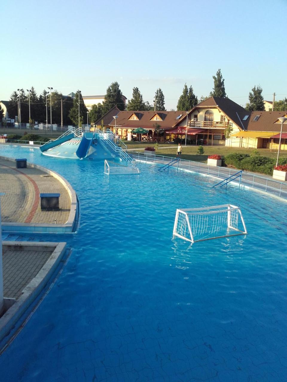 Menta Apartman Mezokovesd Exterior photo